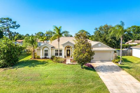 674 Fairhaven Street NE Palm Bay FL 32907