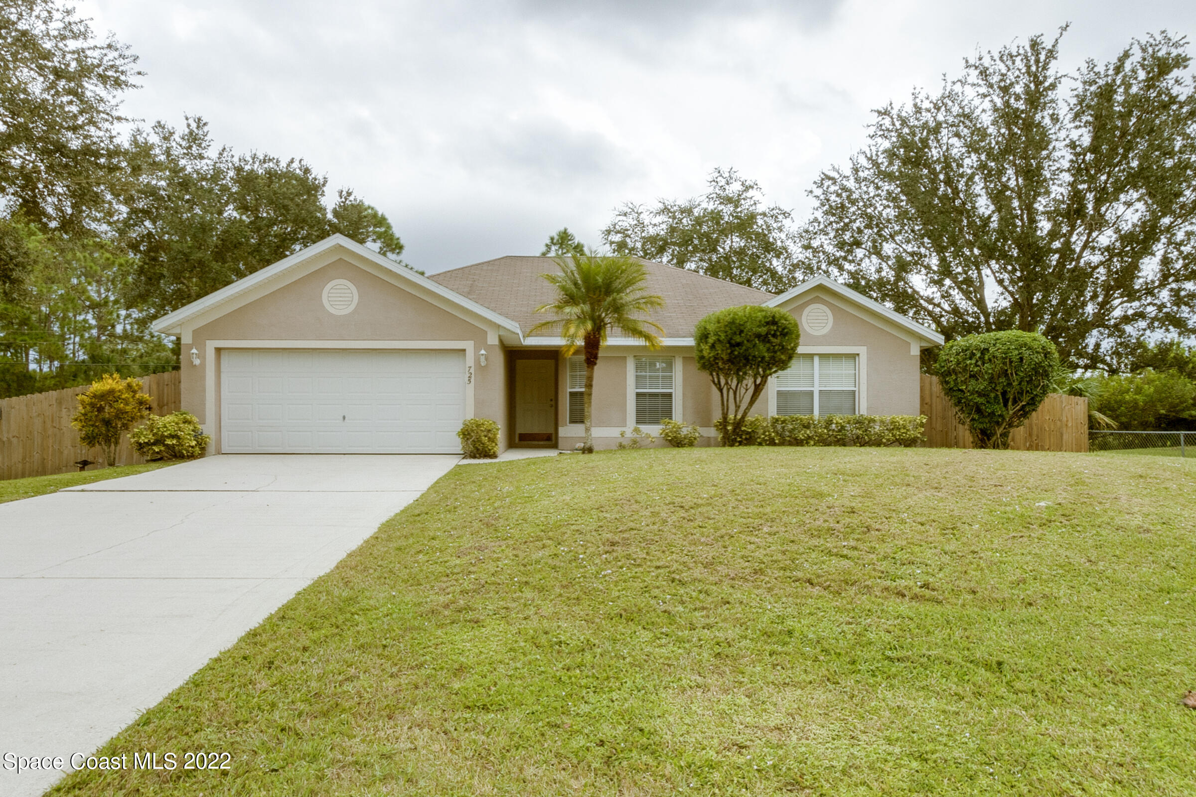 725 Darby Avenue SW Palm Bay FL 32908