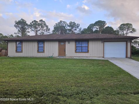 696 Harrington Street SW Palm Bay FL 32908