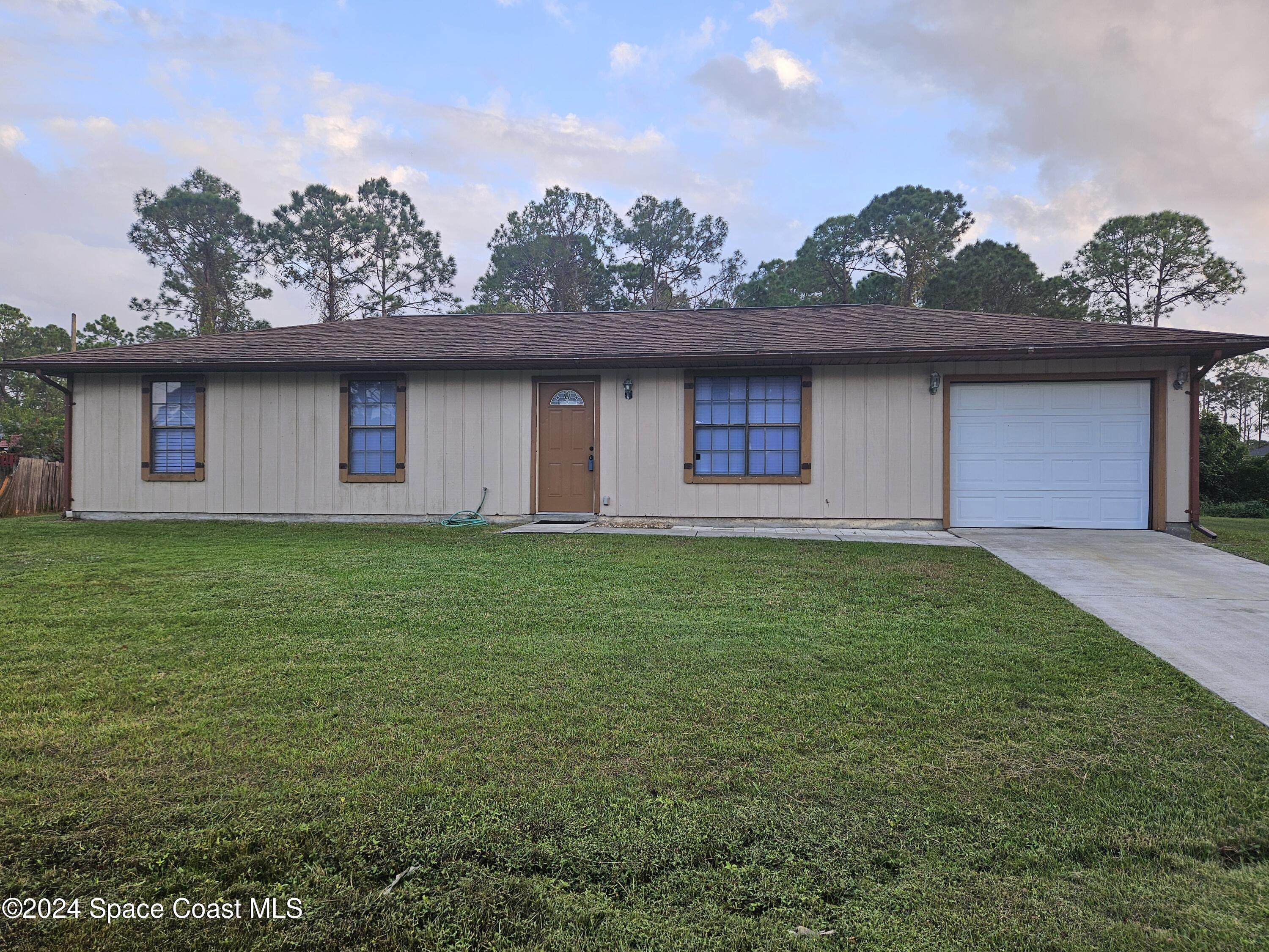 696 Harrington Street SW Palm Bay FL 32908