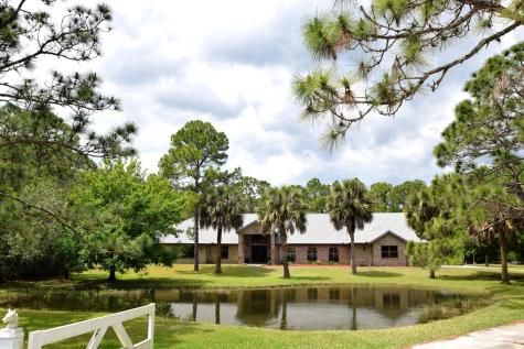 1526 Pinetree Lane NW Palm Bay FL 32907