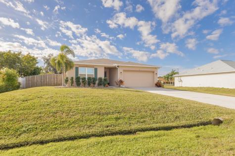 1512 Reed Street NW Palm Bay FL 32907