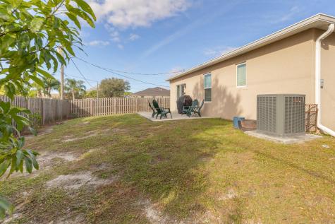 1512 Reed Street NW Palm Bay FL 32907