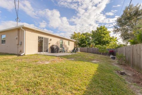 1512 Reed Street NW Palm Bay FL 32907