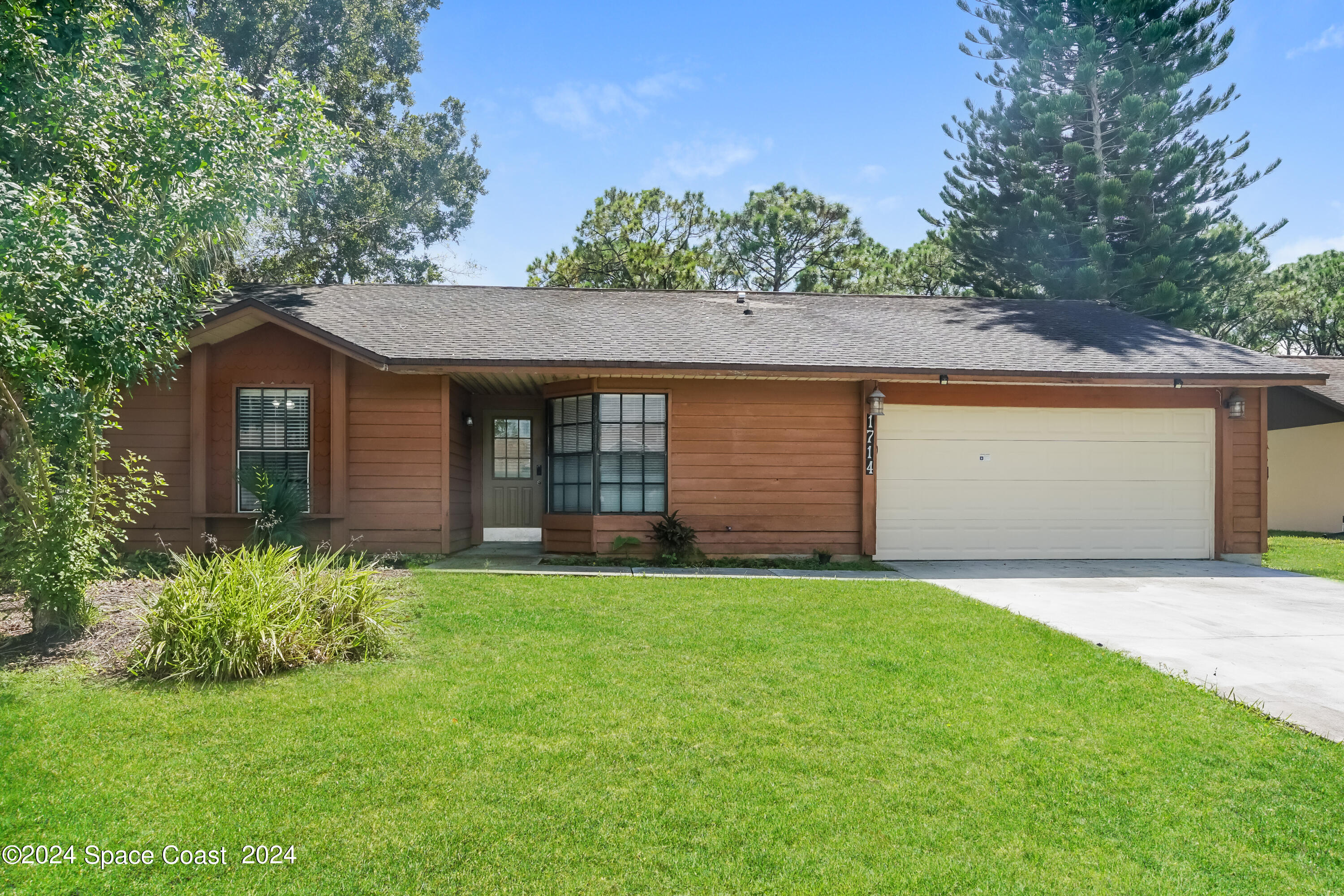 1714 Glenridge Street NW Palm Bay FL 32907