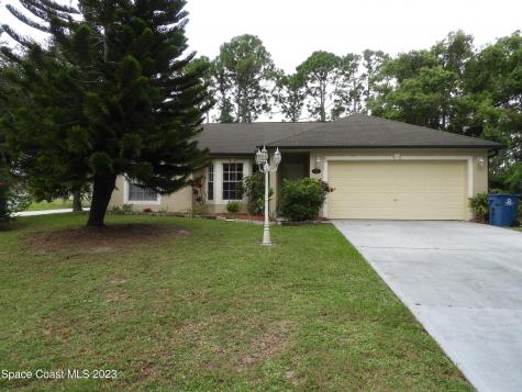 194 Bali Street SE Palm Bay FL 32909