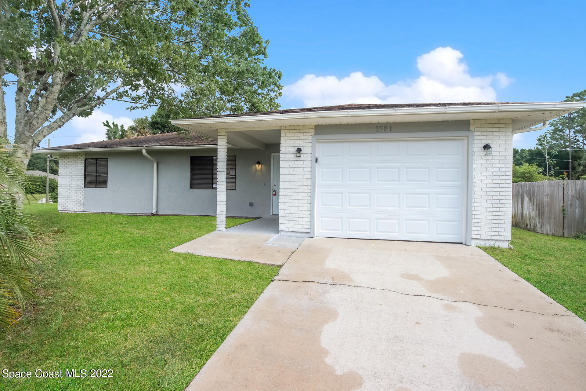1581 Giles Street NW Palm Bay FL 32907