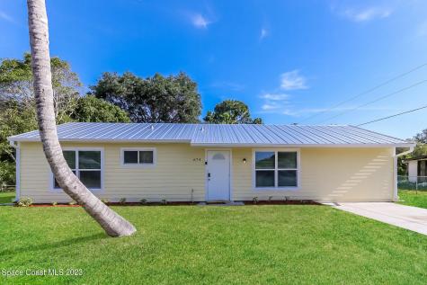 674 23rd Place SW Vero Beach FL 32962