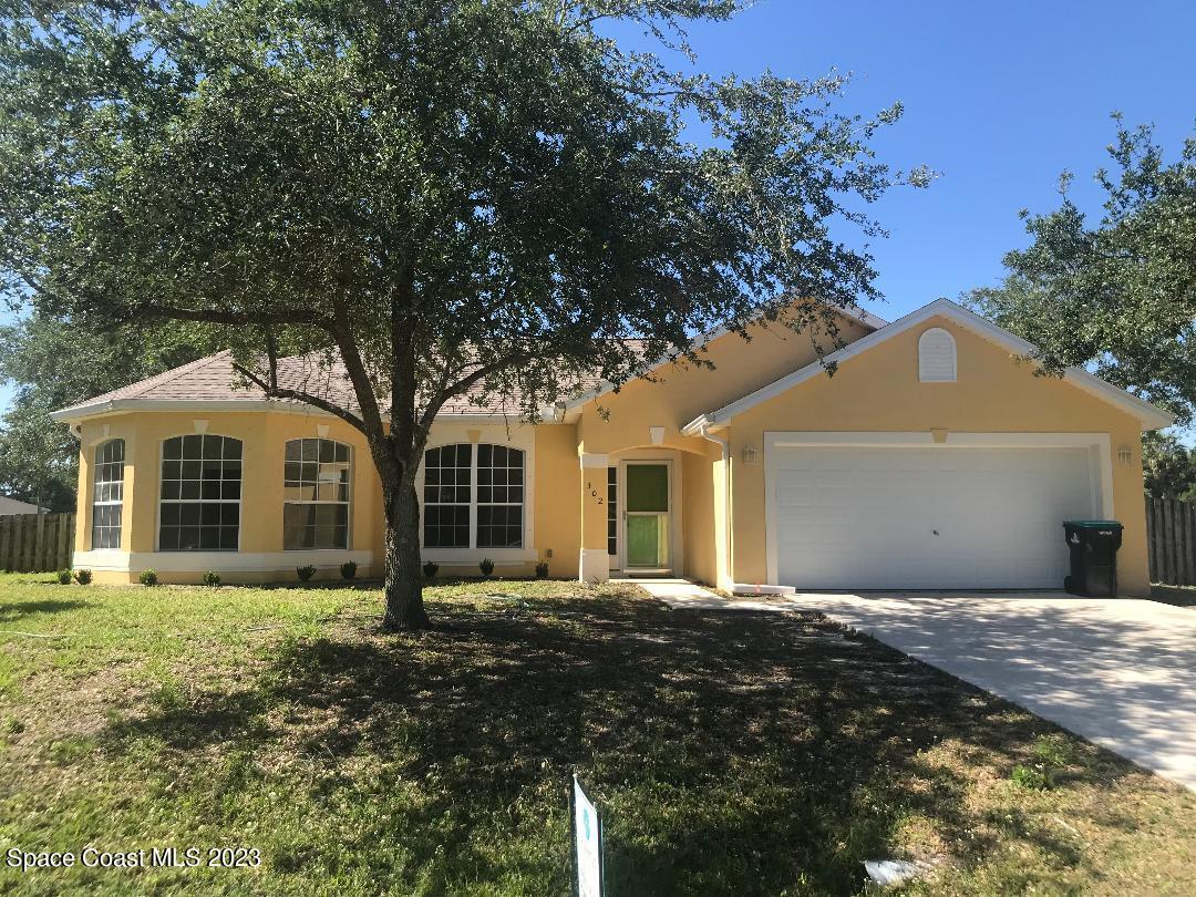 302 Alberca Street NW Palm Bay FL 32907