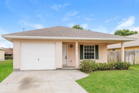 1620 20th Court SW Vero Beach FL 32962