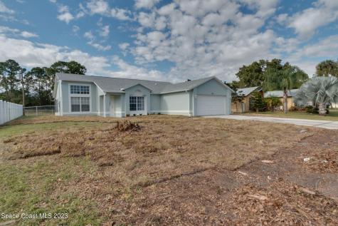 586 Galilean Avenue SE Palm Bay FL 32909