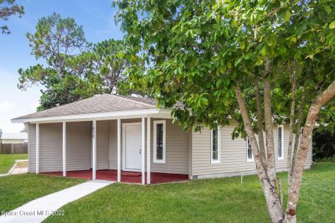1030 Pope Street NW Palm Bay FL 32907
