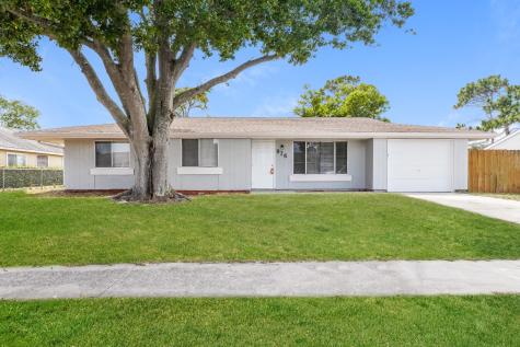 976 Hampshire Avenue NE Palm Bay FL 32905