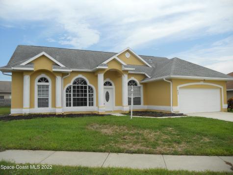 432 Lake Victoria Circle Melbourne FL 32940