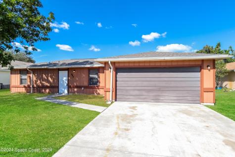 647 Pampas Street NW Palm Bay FL 32907