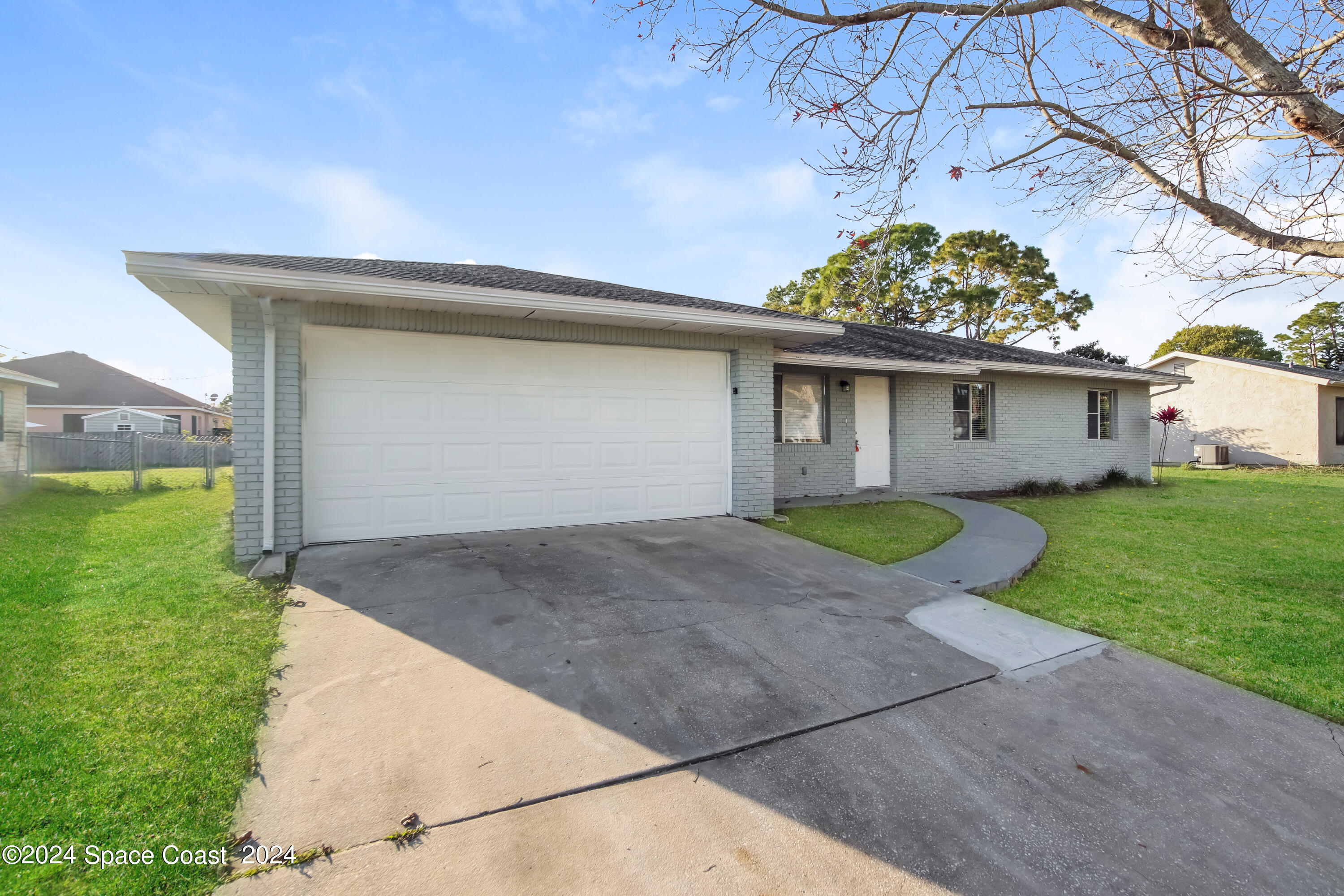 1234 Roslyn Avenue NW Palm Bay FL 32907