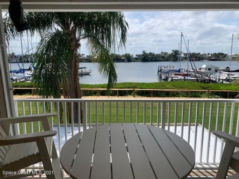16 Marina Isles Boulevard Indian Harbour Beach FL 32937