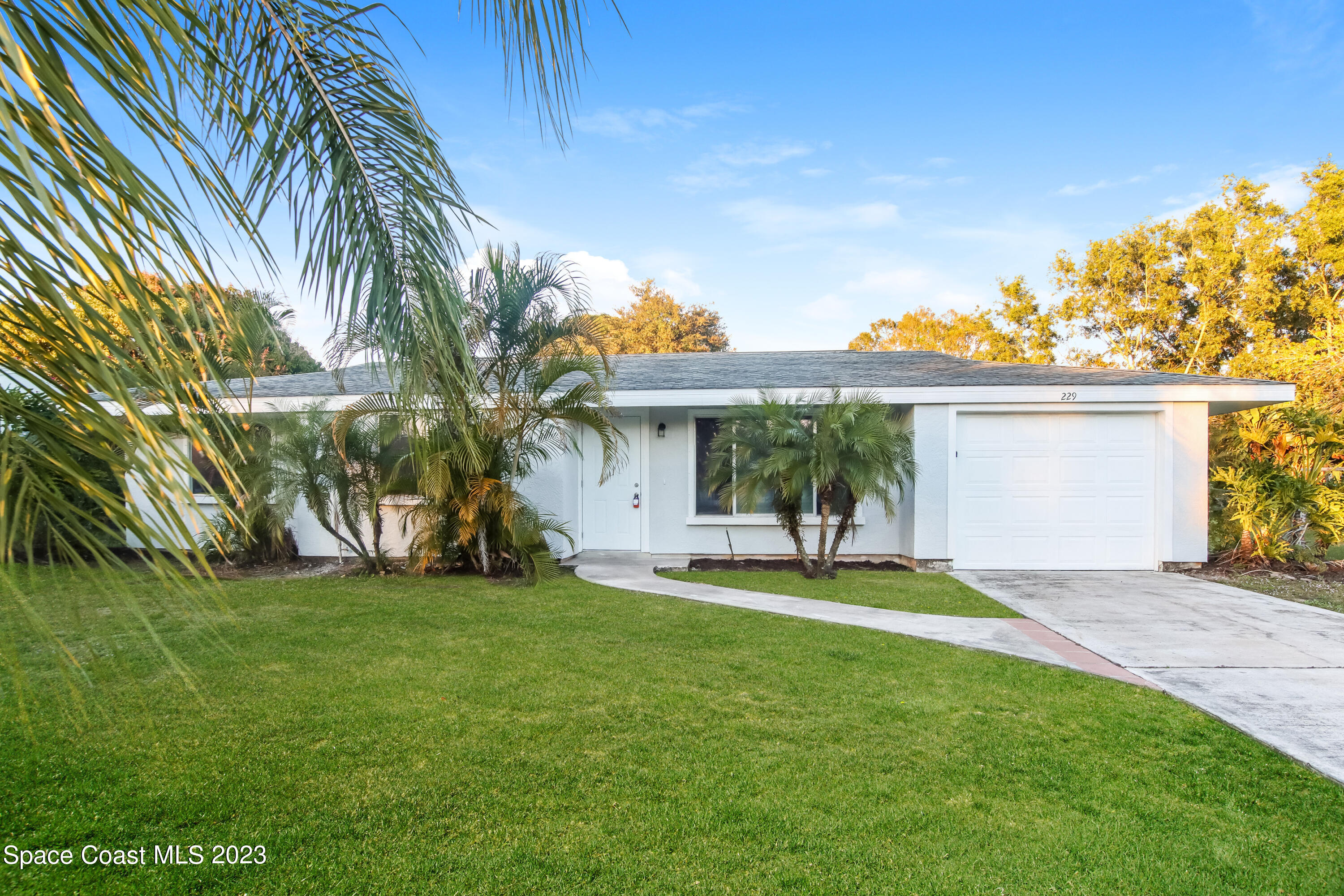 229 SW Kentwood Road Port St Lucie FL 34953