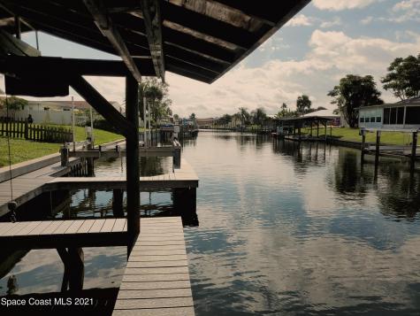 173 Via Havarre Merritt Island FL 32953