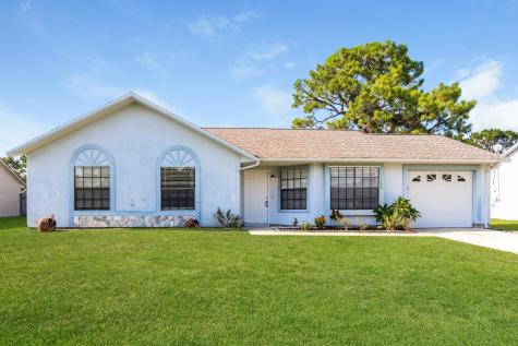 1535 Hardwicke Street NW Palm Bay FL 32907