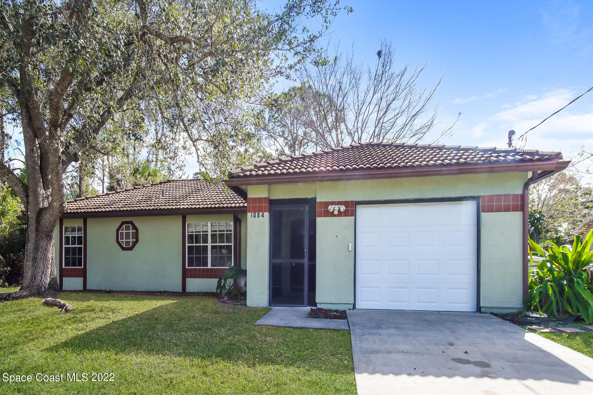 1084 Thompson Road SW Palm Bay FL 32908