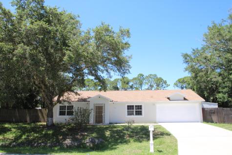 821 Salina Street SE Palm Bay FL 32909