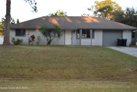 261 Mardi Gras Avenue NW Palm Bay FL 32907