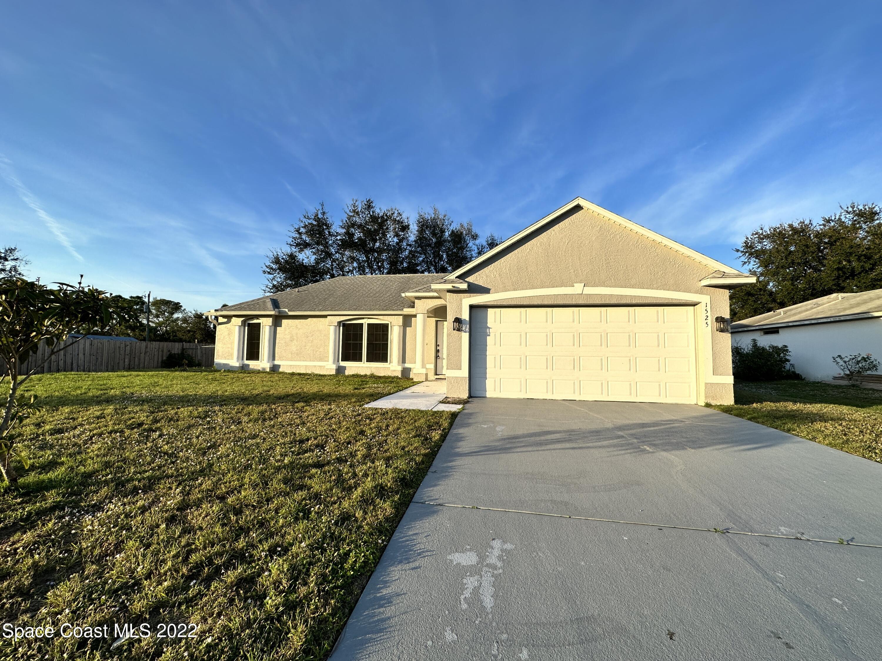 1525 Zaffer Street NW Palm Bay FL 32907