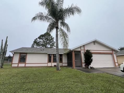 878 Trinidad Avenue SE Palm Bay FL 32909