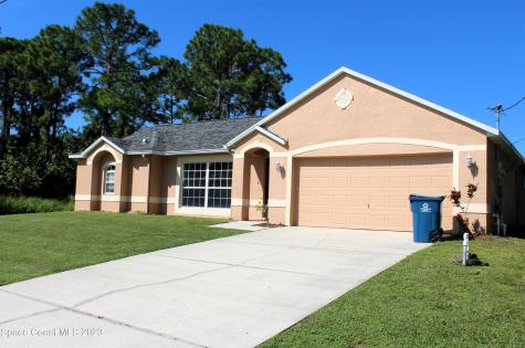 2488 Harbison Avenue SW Palm Bay FL 32908