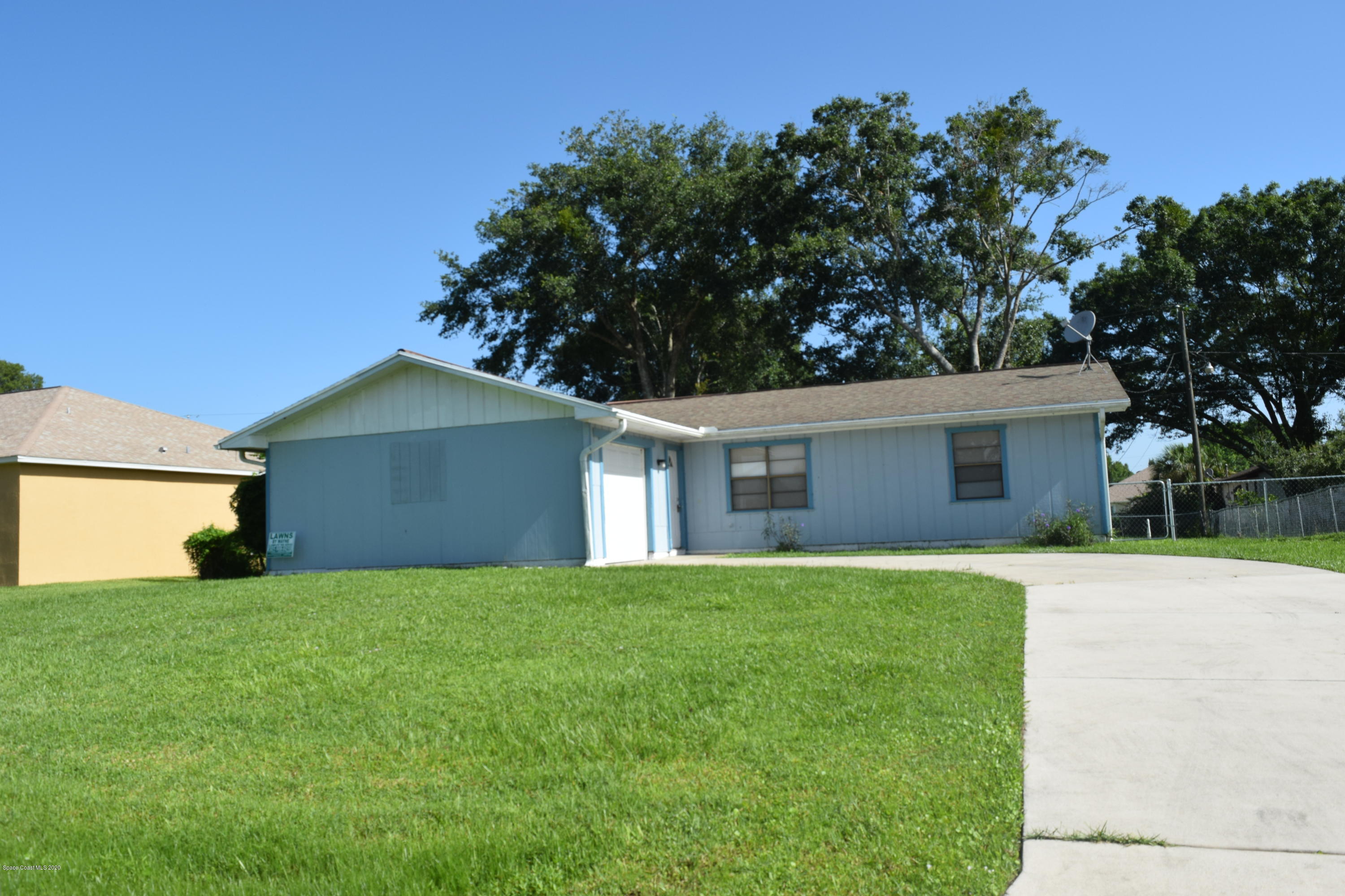 1051 Hosbine Street SE Palm Bay FL 32909