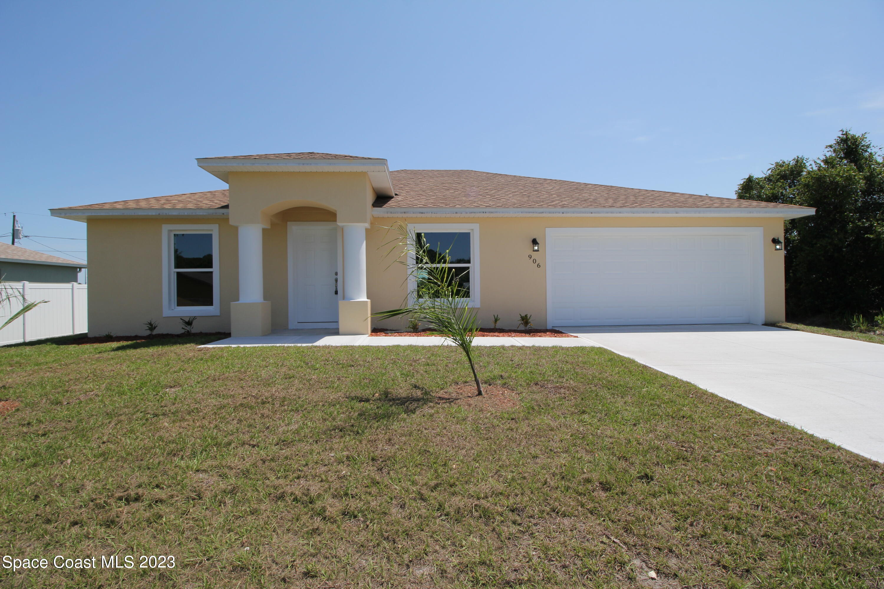 906 Armstrong Road SE Palm Bay FL 32909