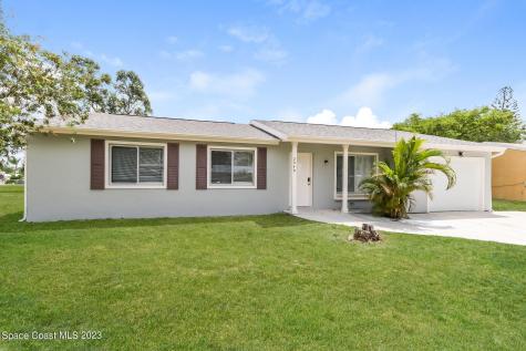 2049 SE Talwood Lane Port St Lucie FL 34952