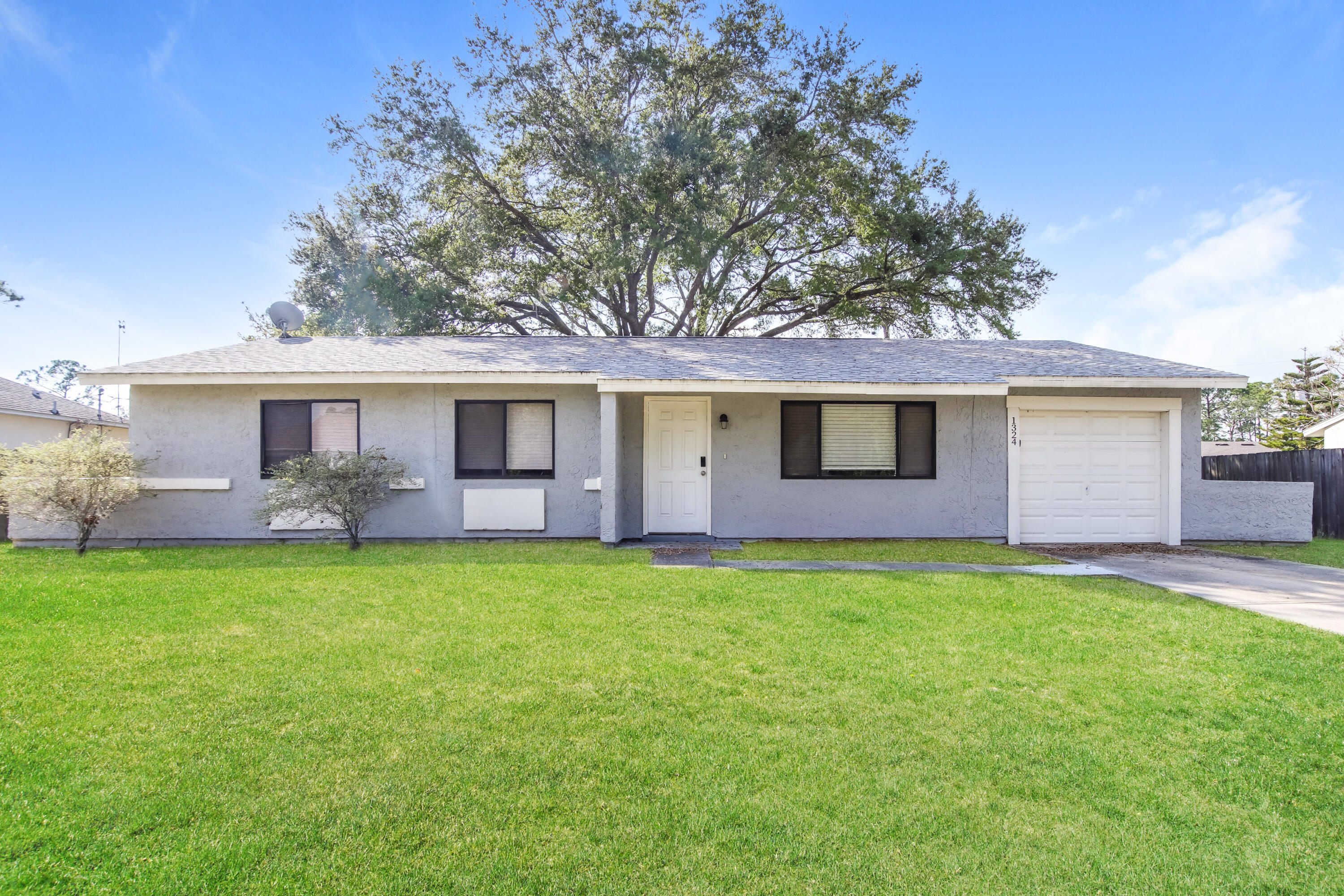 1324 Vancouver Avenue SE Palm Bay FL 32909