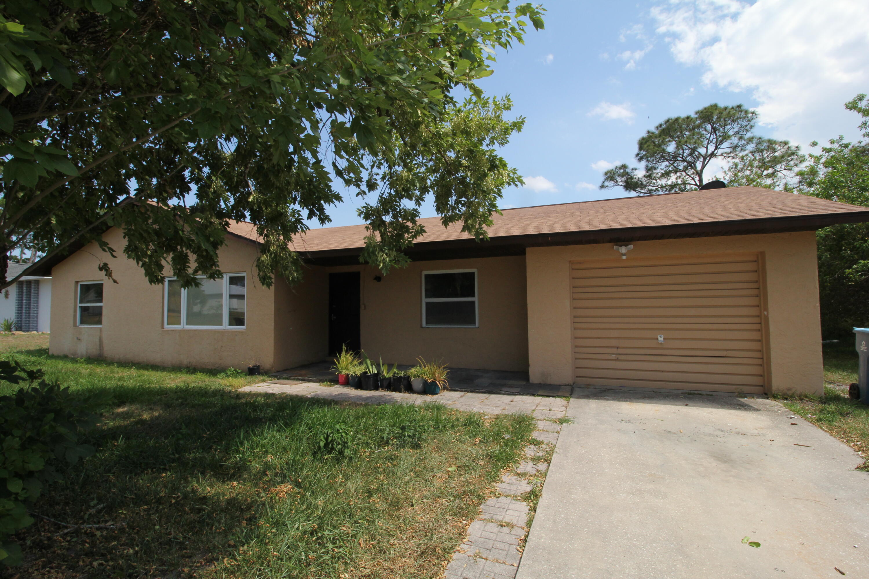 490 Gregory Street SE Palm Bay FL 32909