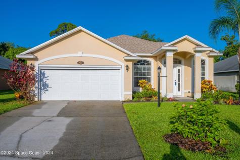 904 Tavernier Circle NE Palm Bay FL 32905