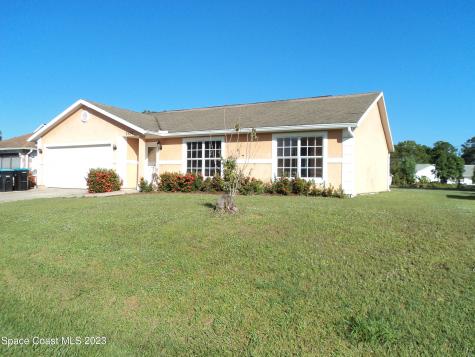 1837 Heartwellville Street NW Palm Bay FL 32907