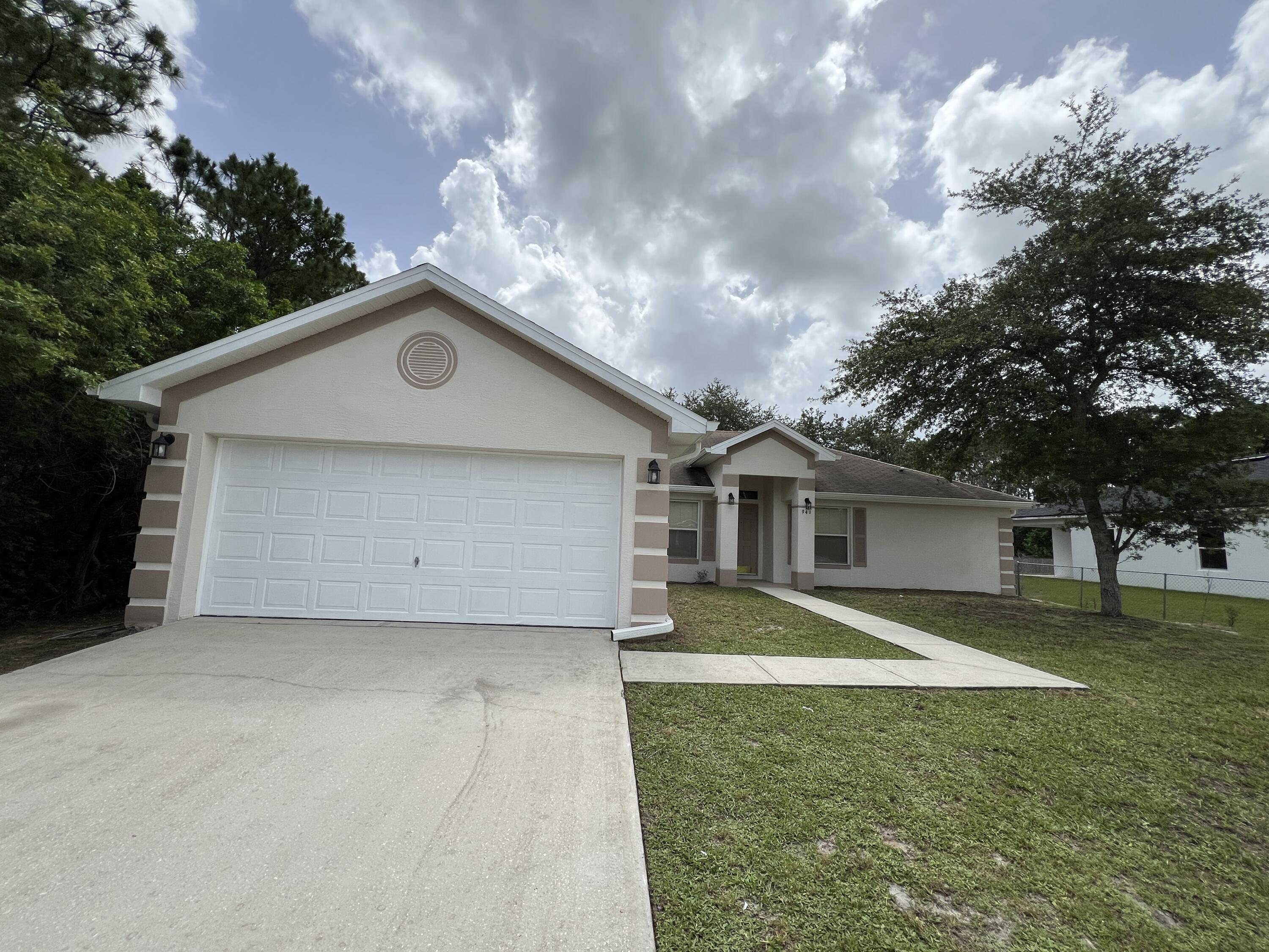 941 La Belle Avenue SW Palm Bay FL 32908