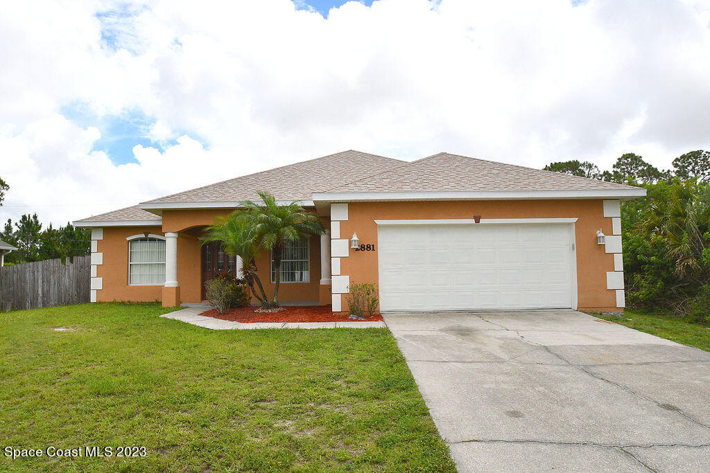 2881 Fontainebleau Avenue SE Palm Bay FL 32909