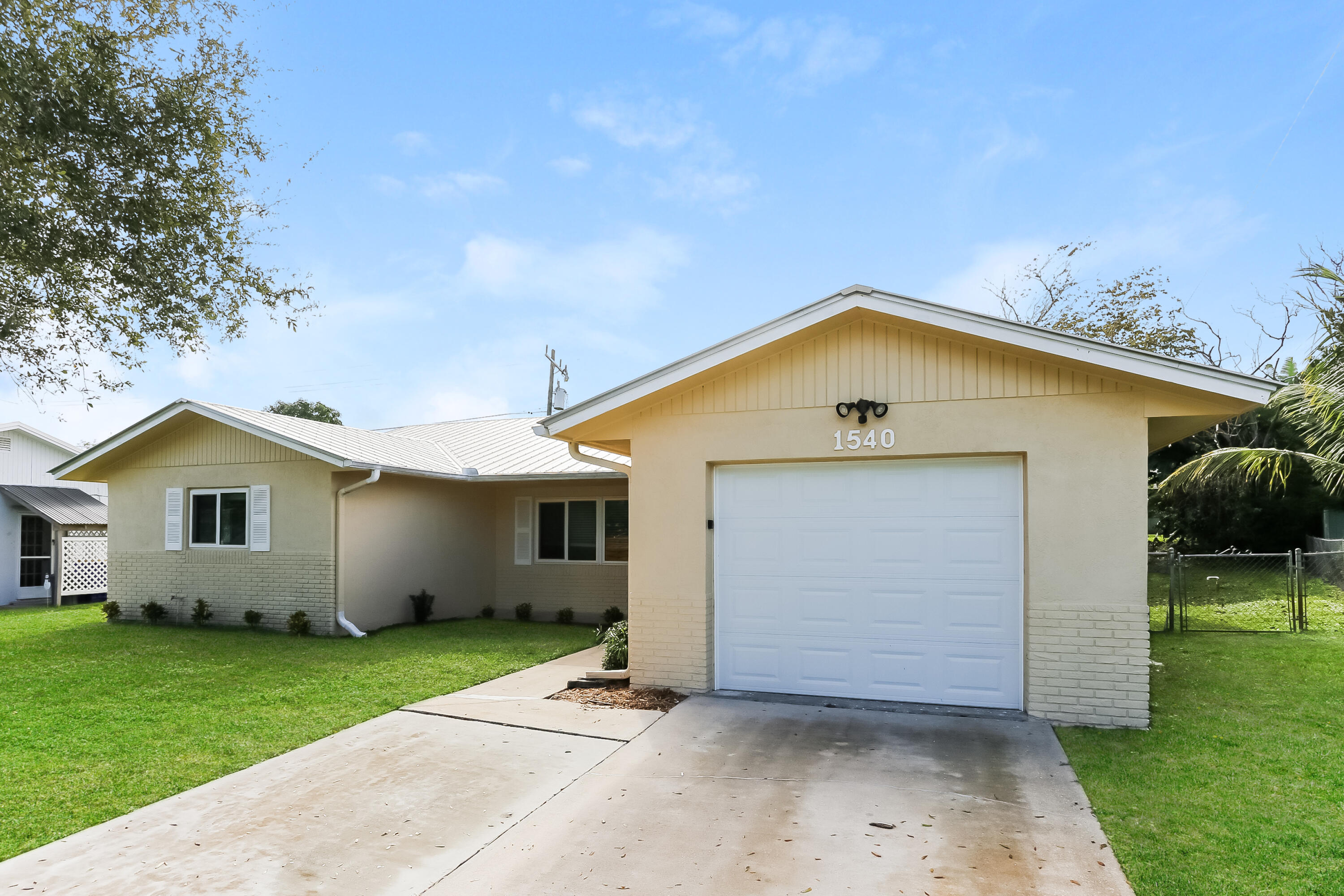 1540 NE 24th Terrace Jensen Beach FL 34957