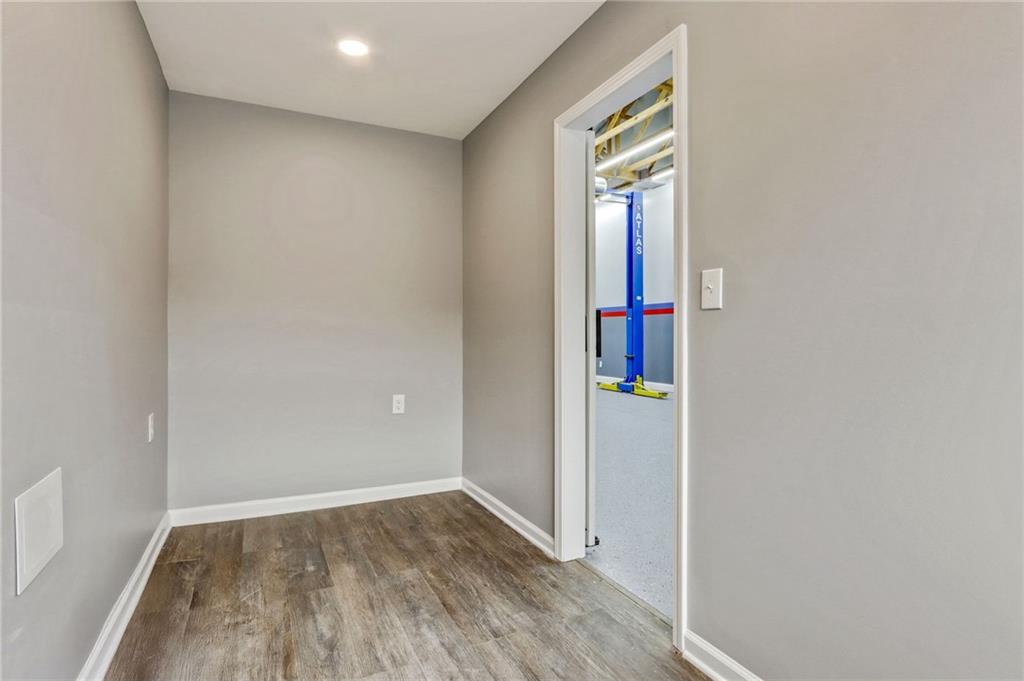 135 Mansell Place Roswell GA 30076