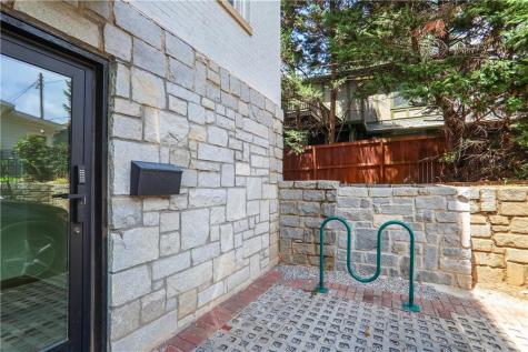 1074 Ponce De Leon Avenue NE Atlanta GA 30306