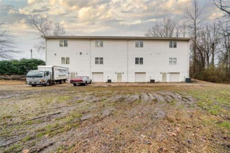 6911 Cleveland Highway Clermont GA 30527