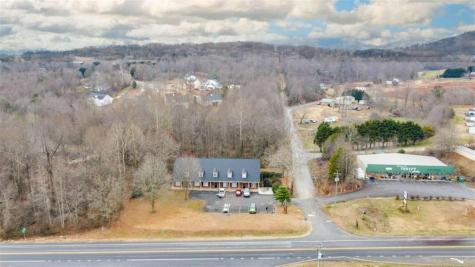 6911 Cleveland Highway Clermont GA 30527