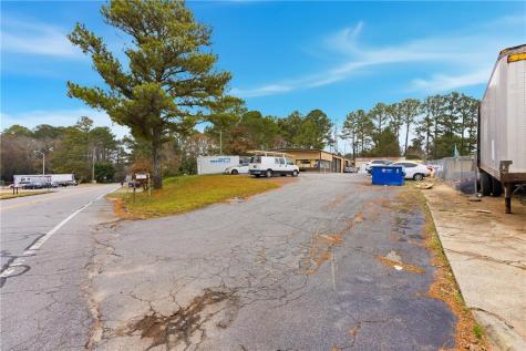 961 Shallowford Road NE Kennesaw GA 30144