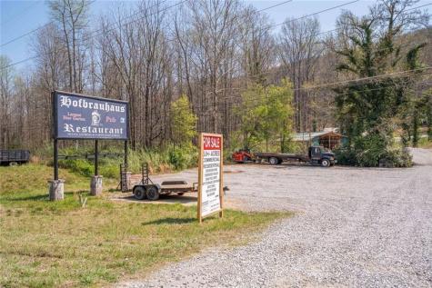 54 Bake Shop Lane Cleveland GA 30528