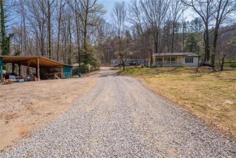 54 Bake Shop Lane Cleveland GA 30528