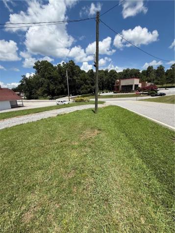 286 S. Main Street Cleveland GA 30528
