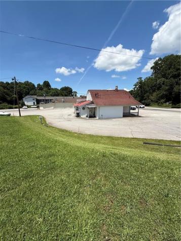 286 S. Main Street Cleveland GA 30528