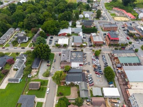 41 North Avenue Ellijay GA 30540
